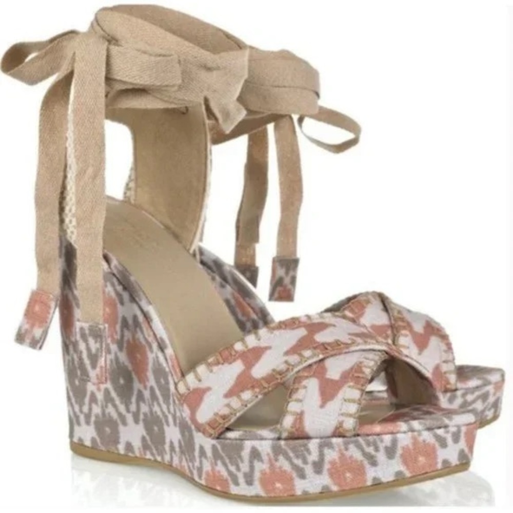 Theodora & Callum By Stuart Weitzman Printed Linen Wedges - Picture 4 of 12
